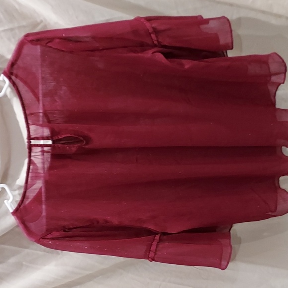 Lauren Conrad Sheer Maroon Red with Gold Thread Accents w/ Bell Sleeves Size 1X - Picture 6 of 7
